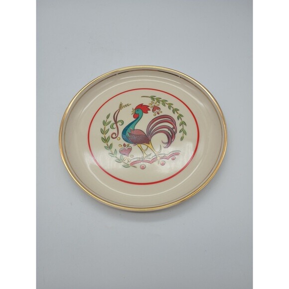 Vtg Hyalyn Rooster Plate Hearts Laurel Gold Rim Salad Lunch - Picture 1 of 4